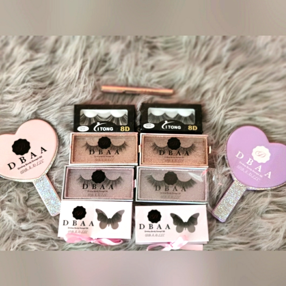 Eyelashes/Mirrors/Adhesive